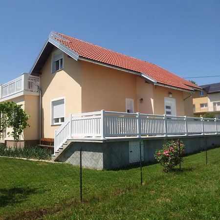 Rooms Josip Korenica Luaran gambar