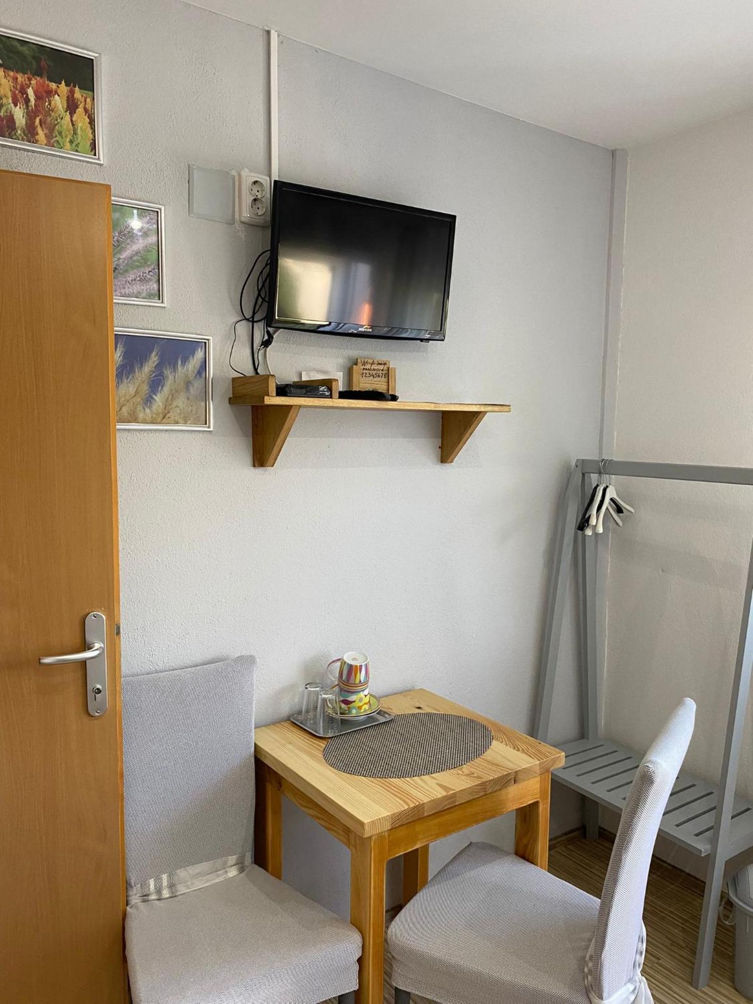 Rooms Josip Korenica Luaran gambar