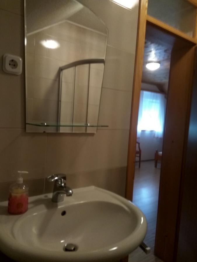 Rooms Josip Korenica Luaran gambar